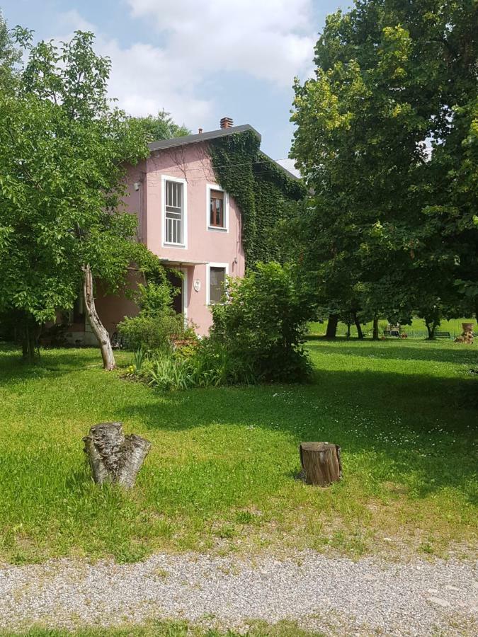 Le Case Nel Bosco Vanzago Kültér fotó
